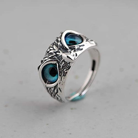 Attractive Silver Plated Owl Ring.